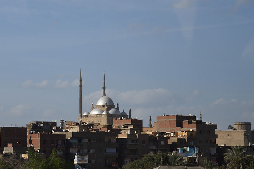 64 MAK_7249.jpg - La cittadella di Saladino del Cairo con all’interno la Moschea di Muhammad Ali, nota anche come Moschea di Alabastro.